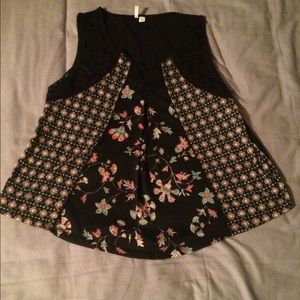 Cato black & floral Flowy tank top